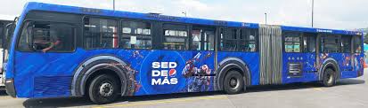 Brandeo de buses Quito con vinil laminado - Ilustrarte EC