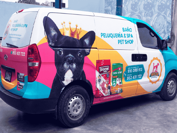 Brandeo vehicular para furgoneta comercial en Quito - Ilustrarte EC
